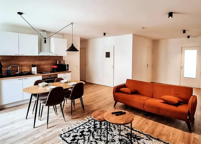 Troyes City Center Rue Zola : Space And Comfort